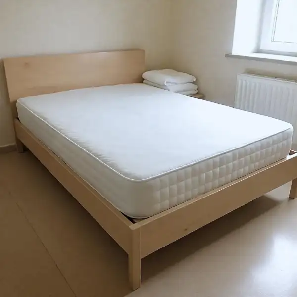 Химчистка двуспального матраса в студии - после уборки